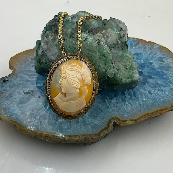 Vtg. 28” Gold Necklace With Elegant Gold Brooch Cameo Of Japanese Woman (Pasco) - Picture 2 of 6